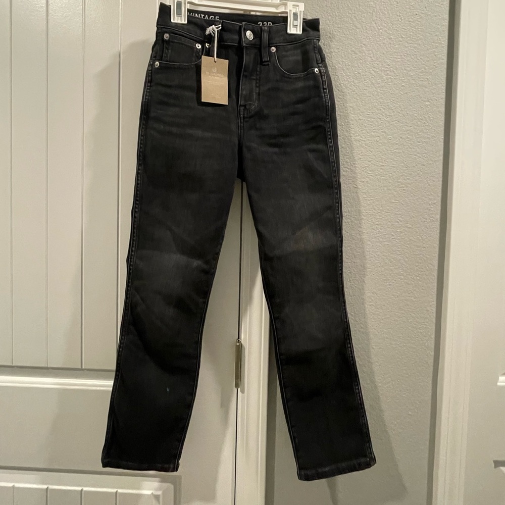 PETITE CURVY 10" VINTAGE SLIM-STRAIGHT JEAN IN CHARCOAL